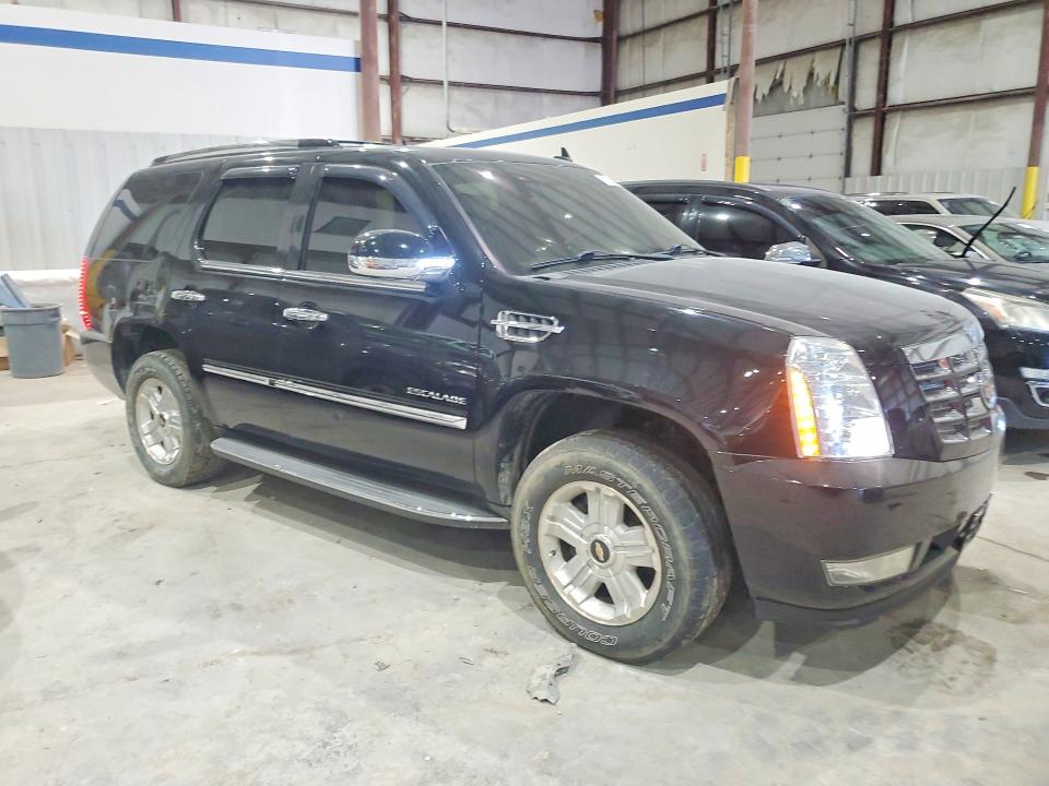 Photo 4 from auction – 2013 CADILLAC ESCALADE with VIN 1GYS4BEF2DR101736