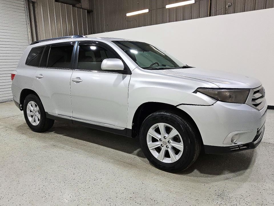 Photo 4 from auction – 2013 TOYOTA HIGHLANDER with VIN 5TDZA3EH9DS035868