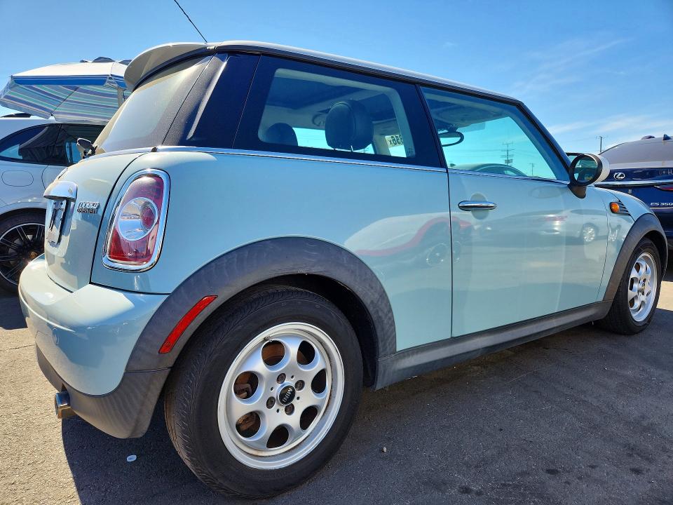 Снимка 3 от търг – 2012 MINI COOPER с VIN WMWSU3C59CT257261
