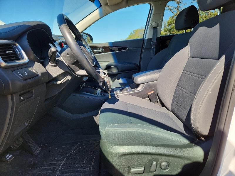 Photo 7 from auction – 2019 KIA SORENTO with VIN 5XYPGDA56KG593372