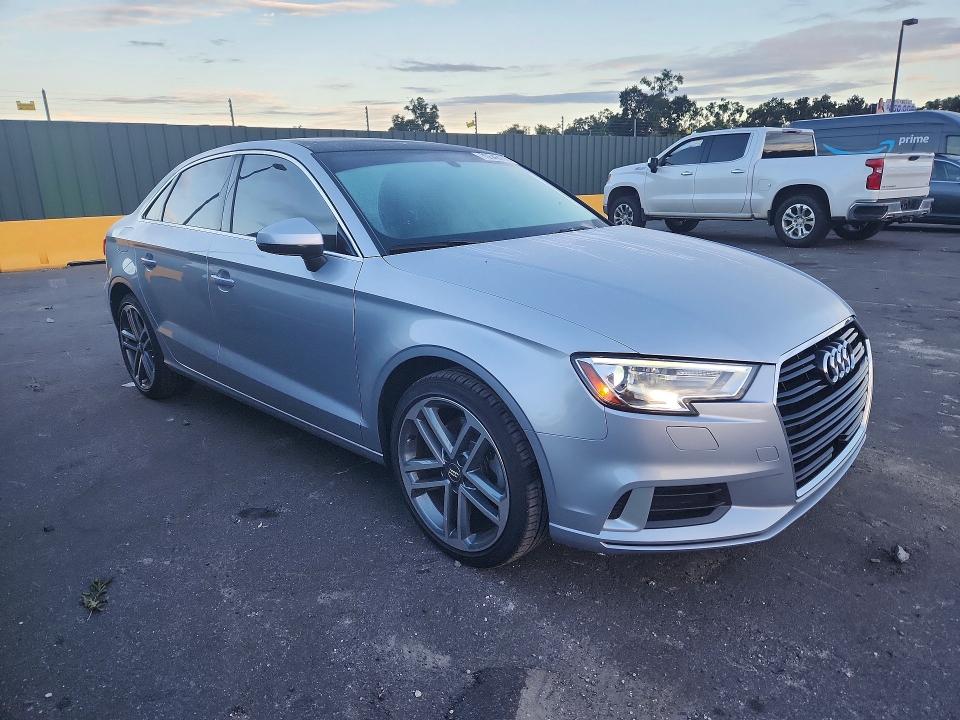 Photo 4 from auction – 2019 AUDI A3 with VIN WAUAUGFF6K1024746