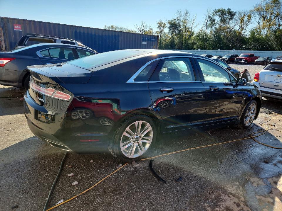 Photo 3 from auction – 2015 LINCOLN MKZ with VIN 3LN6L2J90FR621088