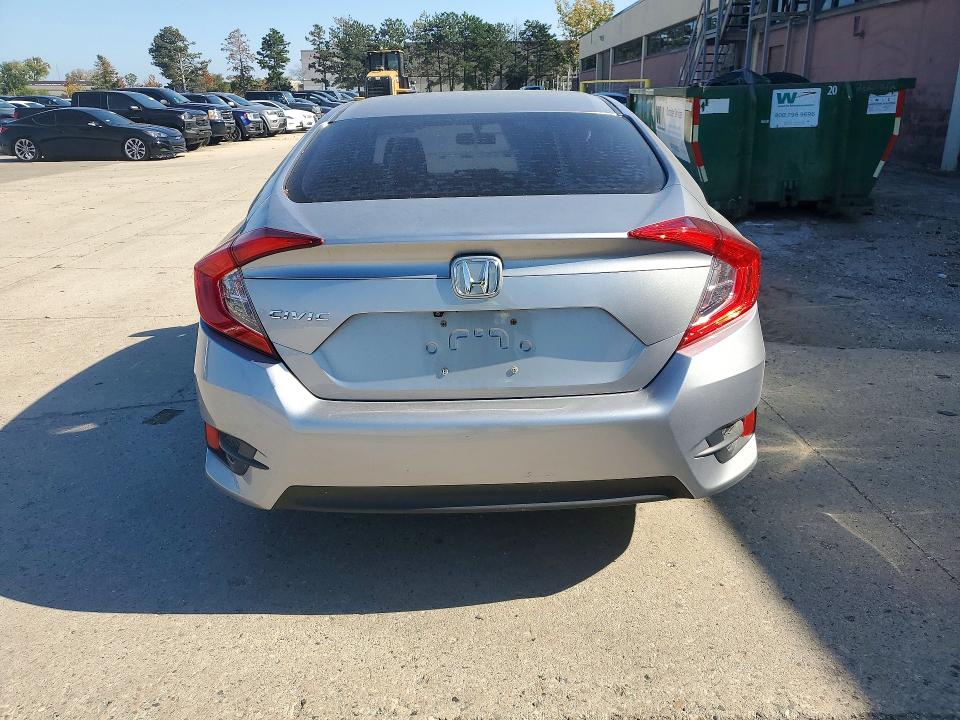 Photo 6 from auction – 2016 HONDA CIVIC with VIN 19XFC2F70GE077745