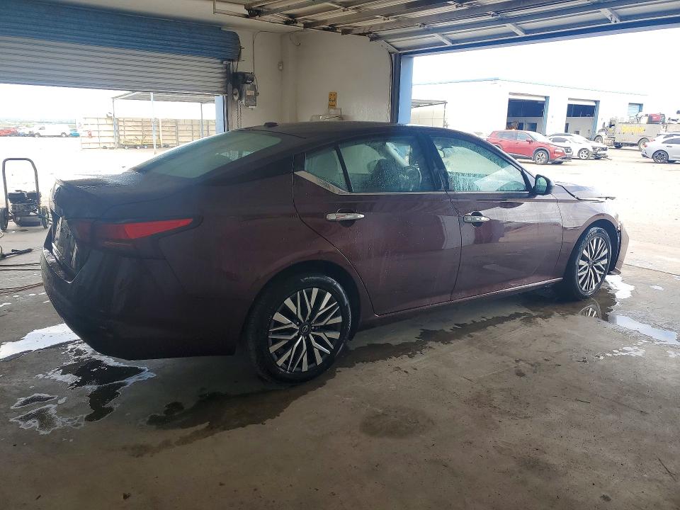 Photo 3 from auction – 2025 NISSAN ALTIMA with VIN 1N4BL4DV3SN380198