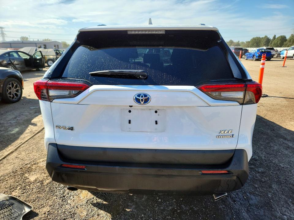 Снимка 6 от търг – 2023 TOYOTA RAV4 HYBRID с VIN 4T3RWRFV5PU109847