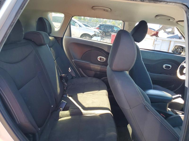 Фото 10 с аукциона – 2015 KIA SOUL с VIN KNDJN2A27F7775655