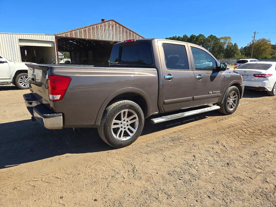 Снимка 3 от търг – 2015 NISSAN TITAN с VIN 1N6BA0ED7FN506628