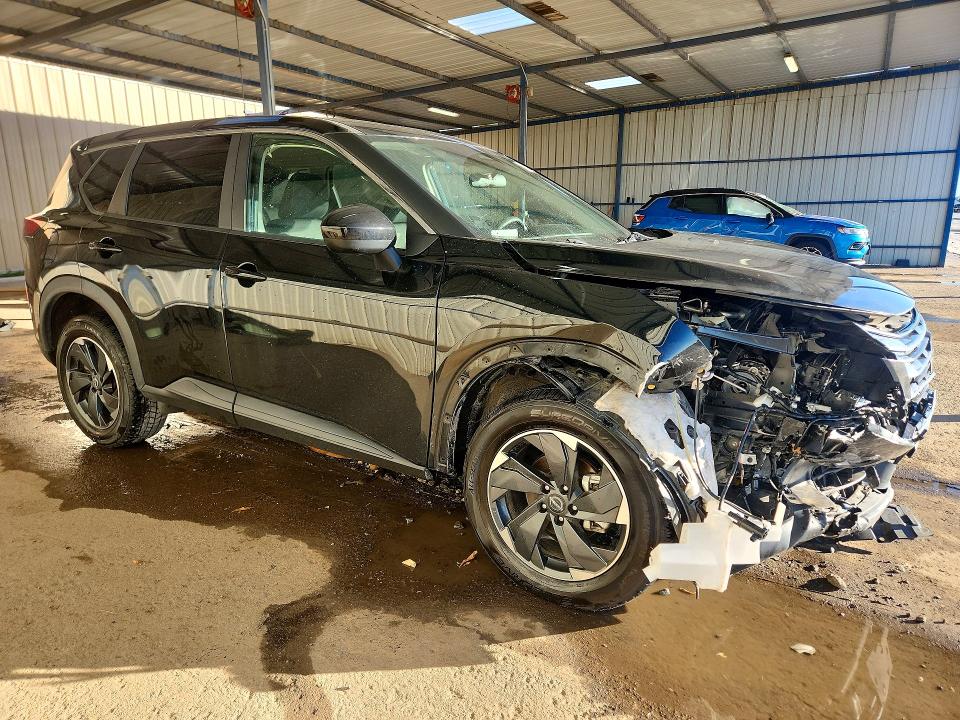 Photo 4 from auction – 2024 NISSAN ROGUE with VIN 5N1BT3BB3RC748250
