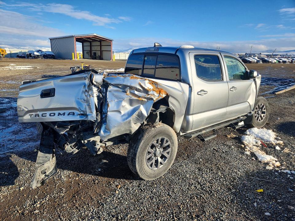 Снимка 3 от търг – 2022 TOYOTA TACOMA с VIN 3TMCZ5AN3NM531790