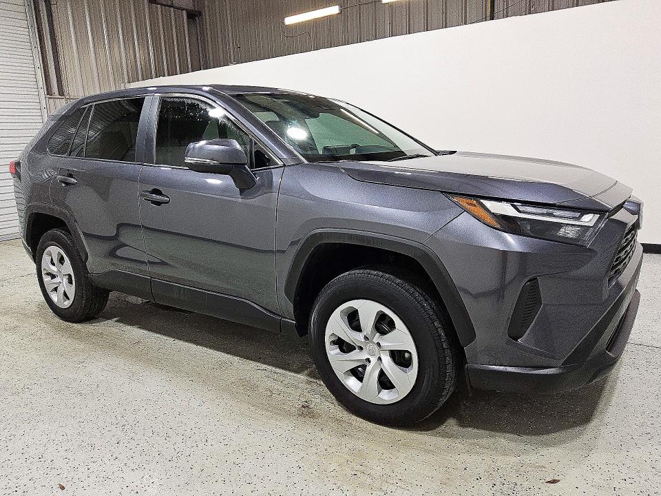 Photo 4 from auction – 2025 TOYOTA RAV4 with VIN 2T3K1RFV0SC333196