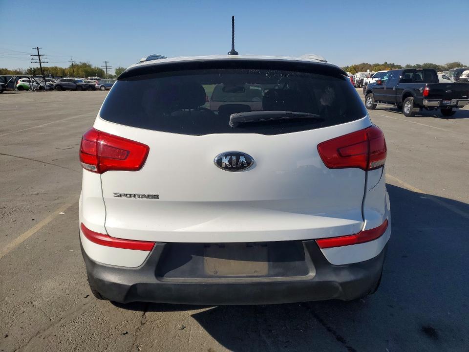 Фото 6 с аукциона – 2015 KIA SPORTAGE с VIN KNDPB3AC8F7754301