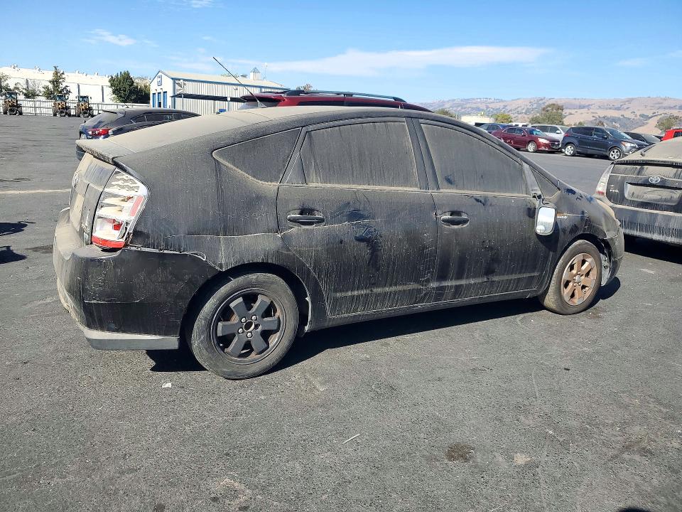 Снимка 3 от търг – 2006 TOYOTA PRIUS с VIN JTDKB20U963159625