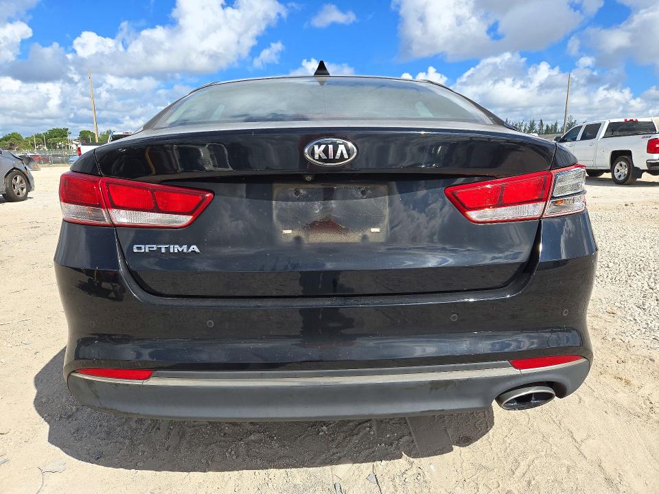Foto 6 de la subasta – 2018 KIA OPTIMA con VIN 5XXGT4L37JG268773