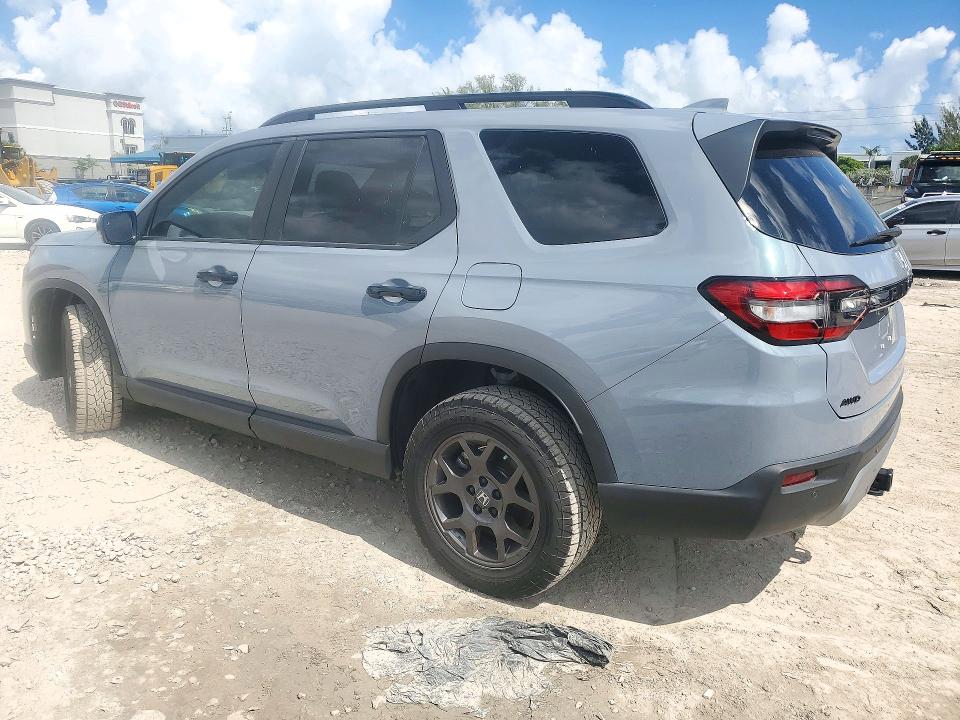 Photo 2 from auction – 2025 HONDA PILOT with VIN 5FNYG1H66SB119009