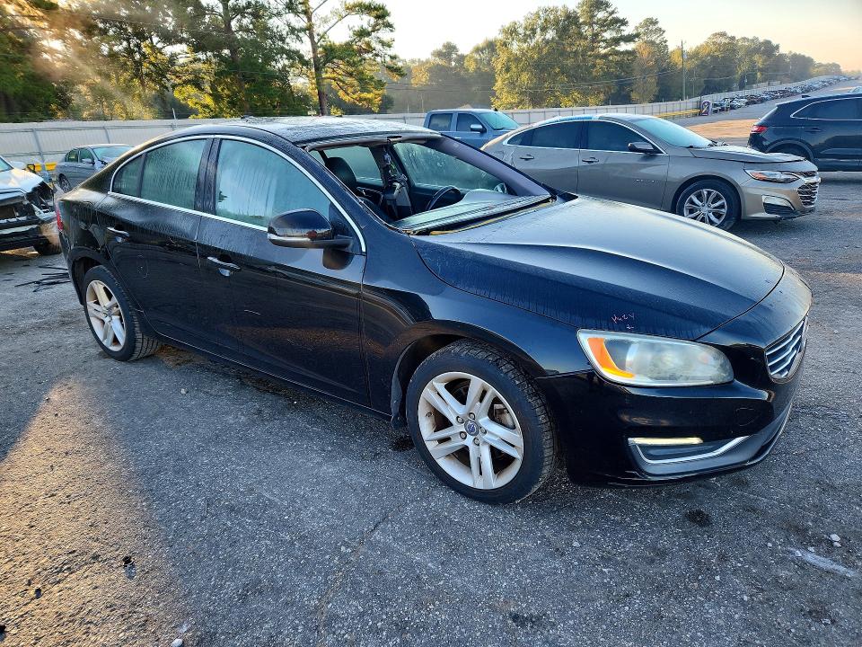 Фото 4 с аукциона – 2015 VOLVO S60 с VIN YV140MFBXF1304130