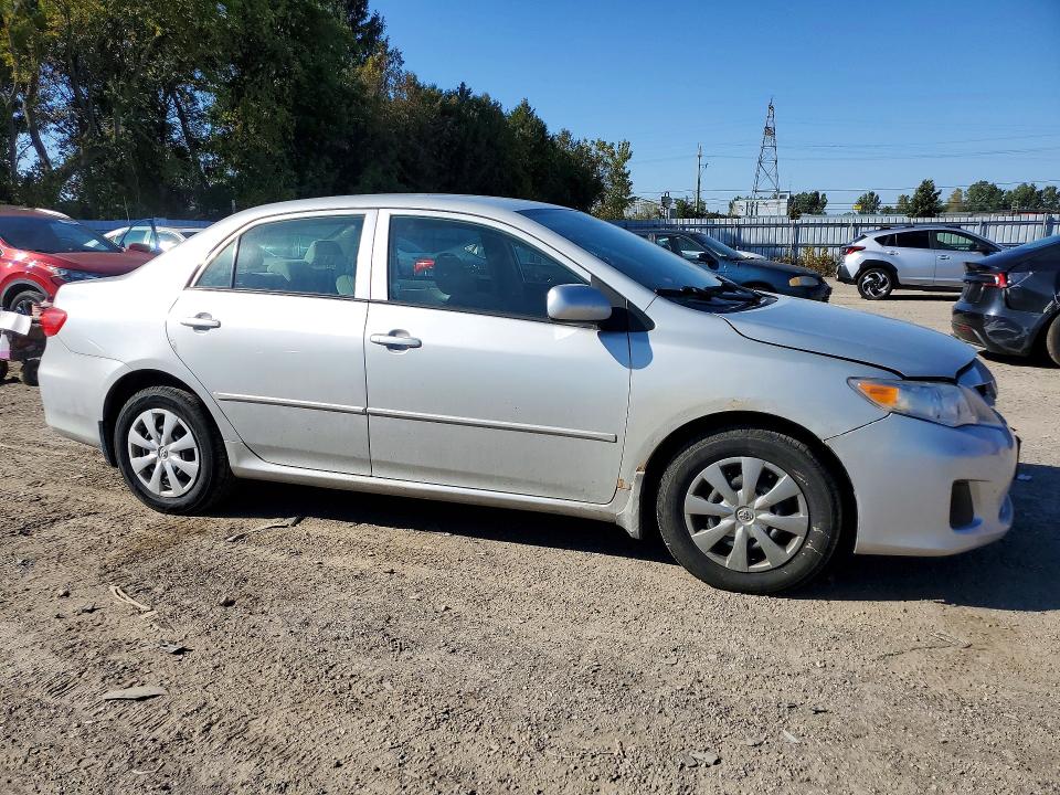 Снимка 4 от търг – 2013 TOYOTA COROLLA с VIN 2T1BU4EEXDC018462