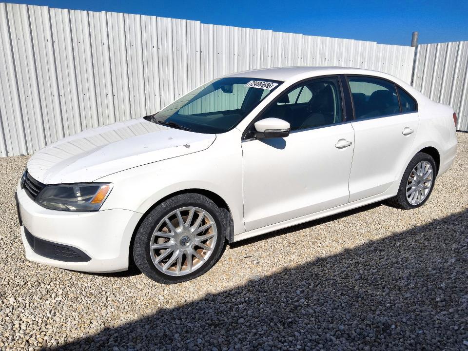 VOLKSWAGEN JETTA 2013 с VIN 3VWDP7AJ4DM404500 - Снимка от търг