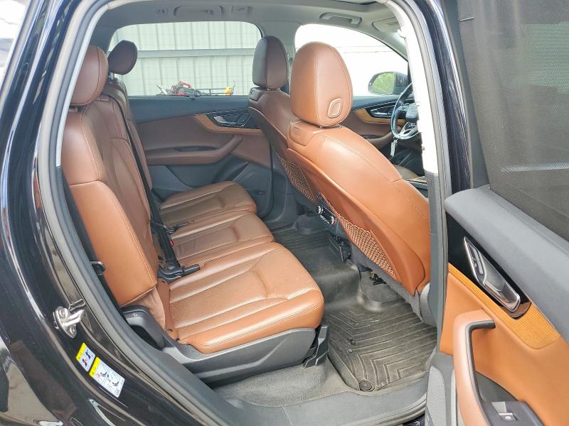 Photo 11 from auction – 2017 AUDI Q7 with VIN WA1VAAF79HD035907