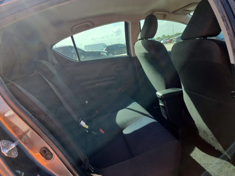 Снимка 10 от търг – 2015 TOYOTA PRIUS C с VIN JTDKDTB37F1586396