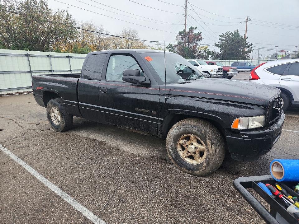 Снимка 4 от търг – 1997 DODGE RAM 1500 с VIN 3B7HC13Y6VG808910