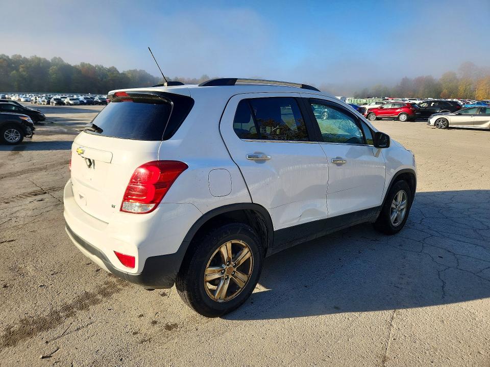 Снимка 3 от търг – 2017 CHEVROLET TRAX с VIN 3GNCJPSB2HL202006