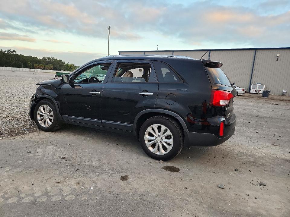 Photo 2 from auction – 2015 KIA SORENTO with VIN 5XYKU4A71FG599588