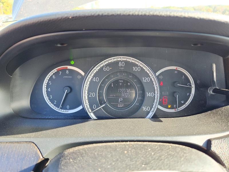 Photo 9 from auction – 2015 HONDA ACCORD with VIN 1HGCR3F8XFA036686