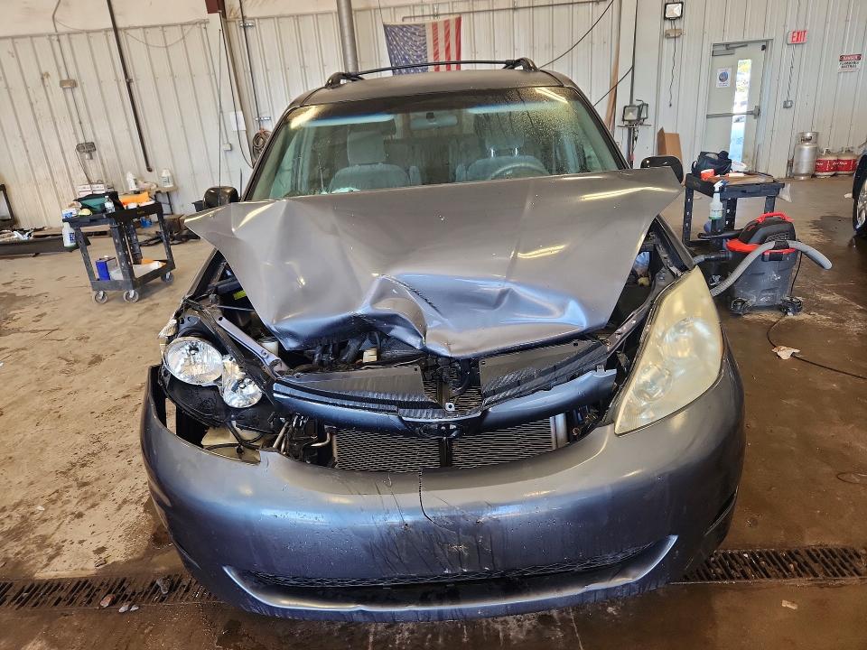 Photo 5 from auction – 2006 TOYOTA SIENNA with VIN 5TDZA23C36S454920