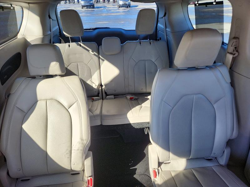 Photo 10 from auction – 2017 CHRYSLER PACIFICA with VIN 2C4RC1EG9HR534318