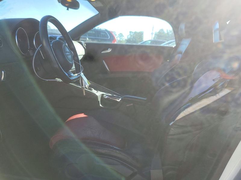 Снимка 7 от търг – 2009 AUDI TT с VIN TRUMF38J991011106
