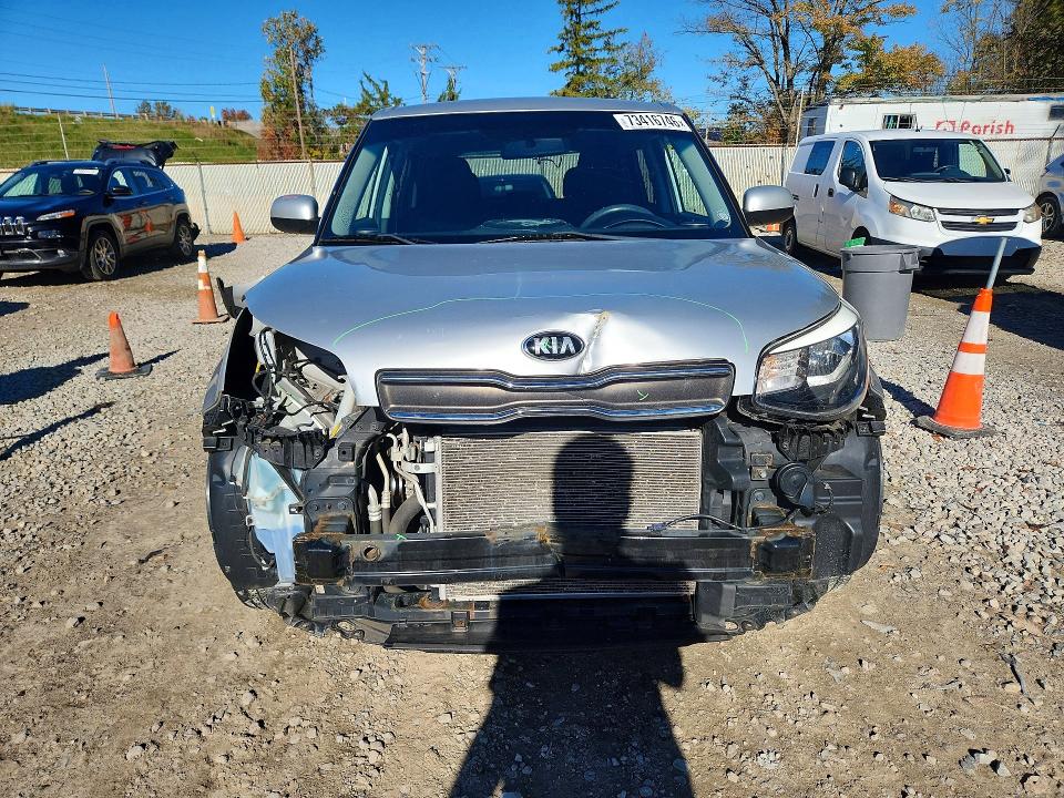 Zdjęcie 5 z aukcji – 2018 KIA SOUL z VIN KNDJN2A23J7573579