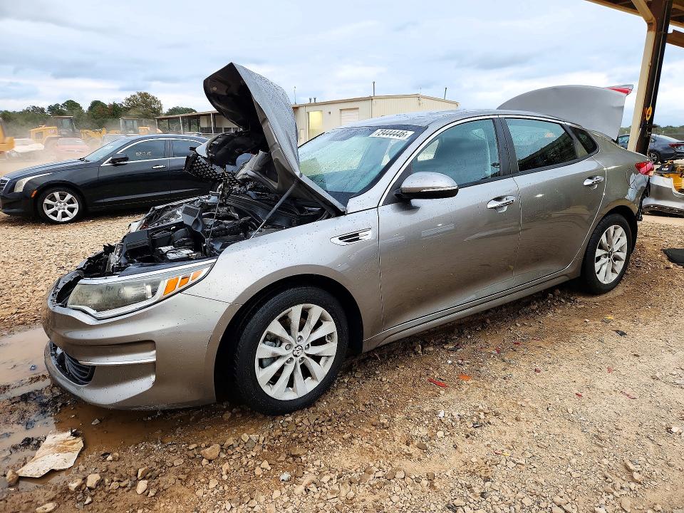 KIA OPTIMA 2017 with VIN 5XXGT4L34HG165918 - Photo from auction