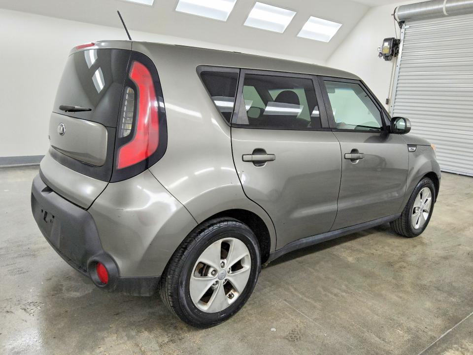 Foto 3 de la subasta – 2016 KIA SOUL con VIN KNDJN2A25G7270344