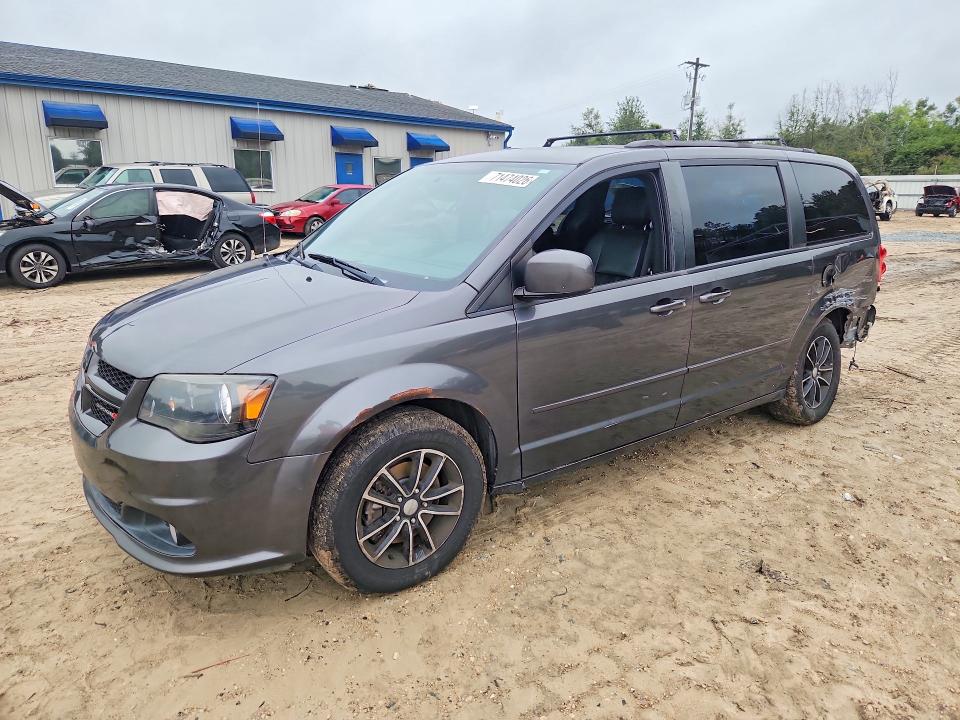 DODGE GRAND CARAVAN 2017 مع رقم تعريف المركبة 2C4RDGEGXHR731837 - صورة من المزاد