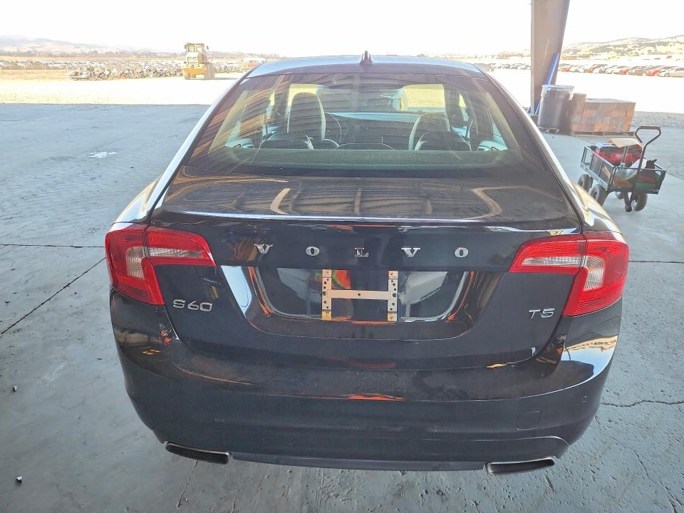 Foto 6 de la subasta – 2016 VOLVO S60 con VIN YV126MFKXG2404620