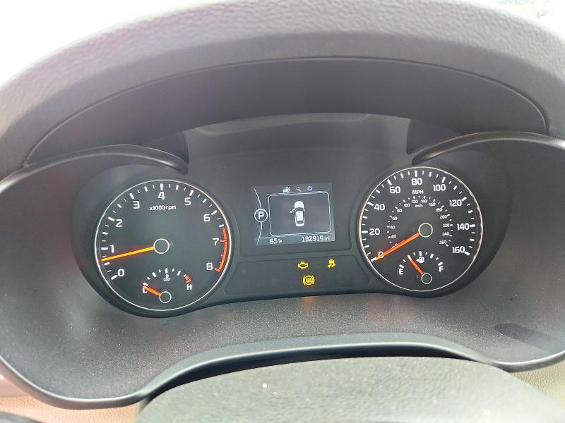 Фото 9 с аукциона – 2016 KIA OPTIMA с VIN 5XXGT4L30GG026092