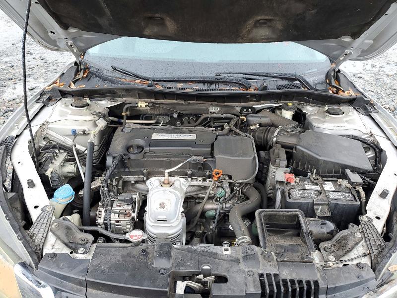 Снимка 11 от търг – 2015 HONDA ACCORD с VIN 1HGCR2F30FA090996