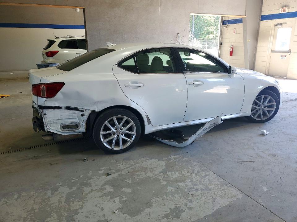 Снимка 3 от търг – 2012 LEXUS IS с VIN JTHCE5C2XC5002160