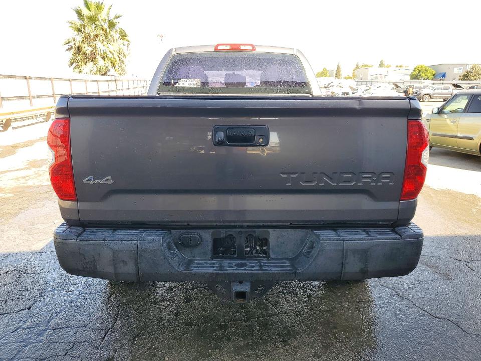 Photo 6 from auction – 2014 TOYOTA TUNDRA with VIN 5TFUM5F11EX056787