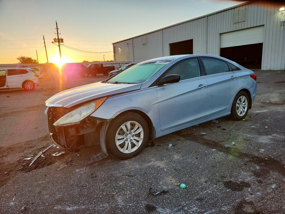 HYUNDAI SONATA 2011 с VIN 5NPEB4AC3BH245526 - Снимка от търг