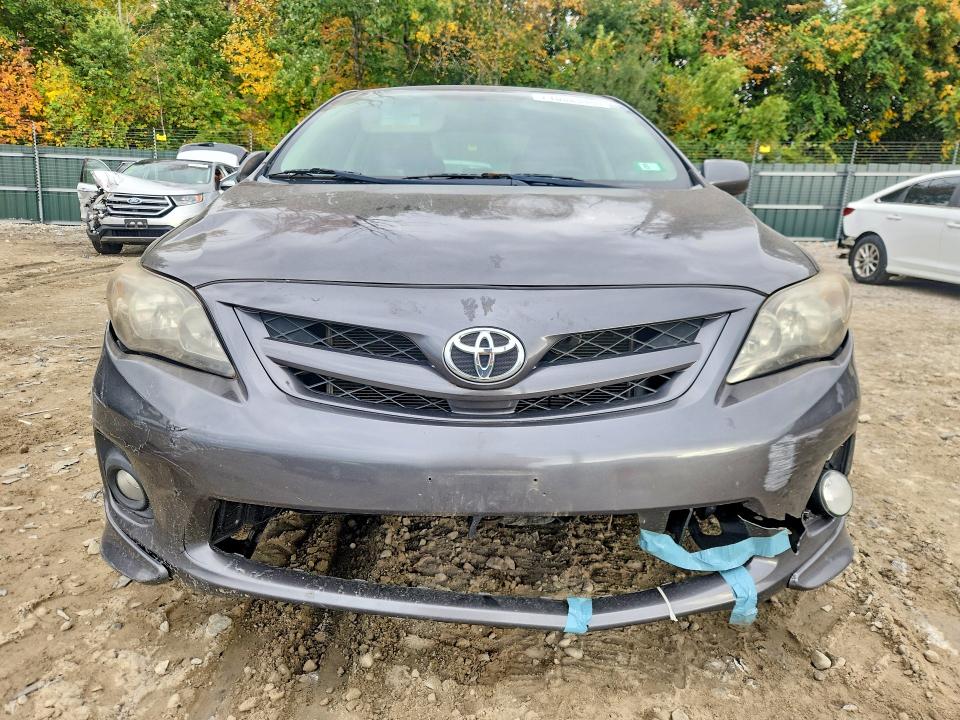 Снимка 5 от търг – 2013 TOYOTA COROLLA с VIN 2T1BU4EE8DC118253