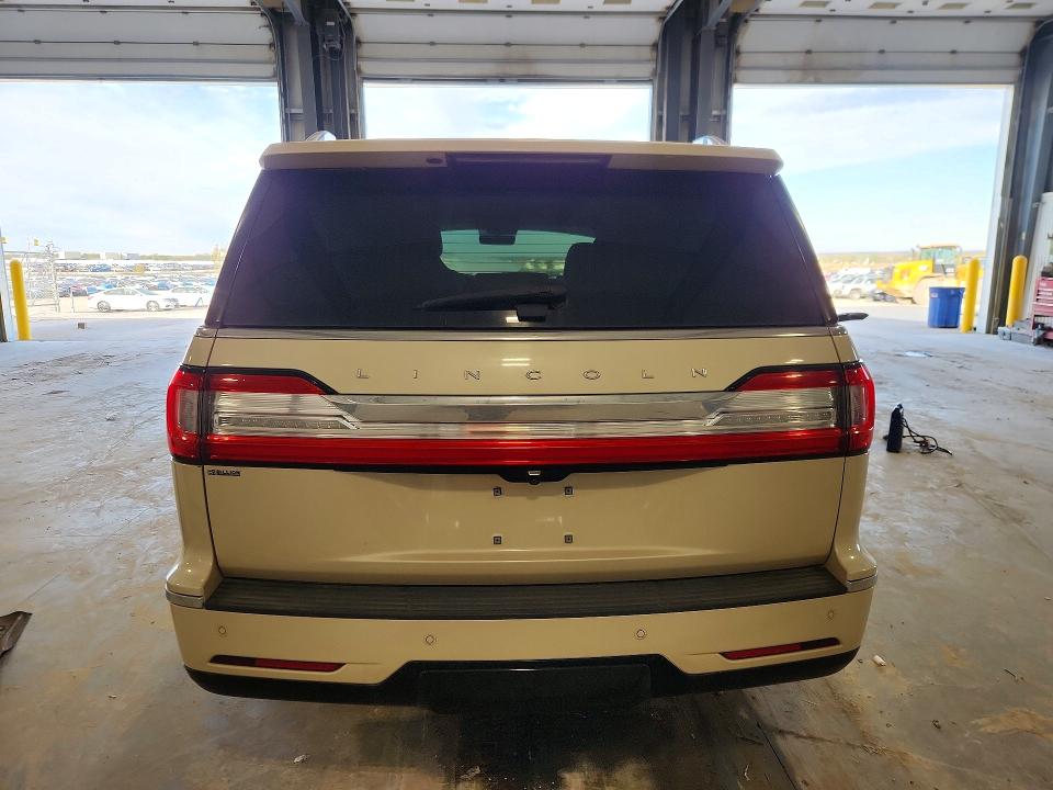 Снимка 6 от търг – 2018 LINCOLN NAVIGATOR с VIN 5LMJJ2LT0JEL03649