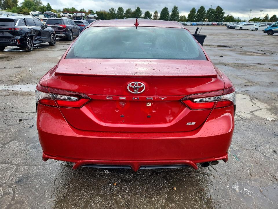 Снимка 6 от търг – 2021 TOYOTA CAMRY с VIN 4T1G11AK1MU427666