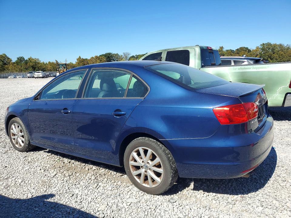 Снимка 2 от търг – 2012 VOLKSWAGEN JETTA с VIN 3VWDX7AJ1CM451790