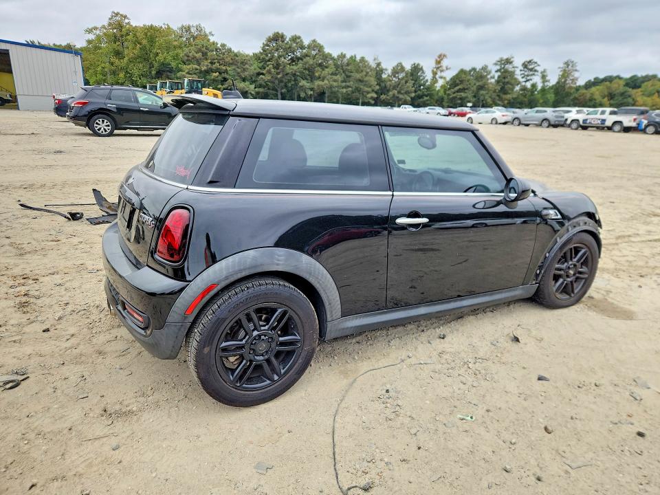 Photo 3 from auction – 2012 MINI COOPER with VIN WMWSV3C59CTY19480