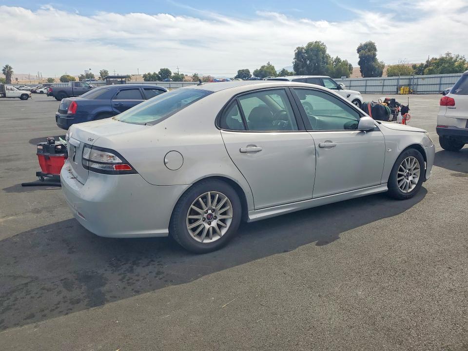 Zdjęcie 3 z aukcji – 2010 SAAB 9-3 z VIN YS3FA4CY3A1616392