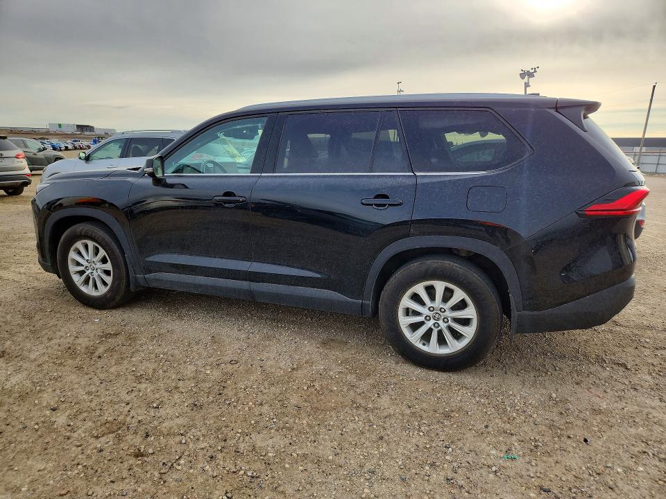 Снимка 2 от търг – 2024 TOYOTA GRAND HIGHLANDER HYBRID с VIN 5TDACAB51RS000724