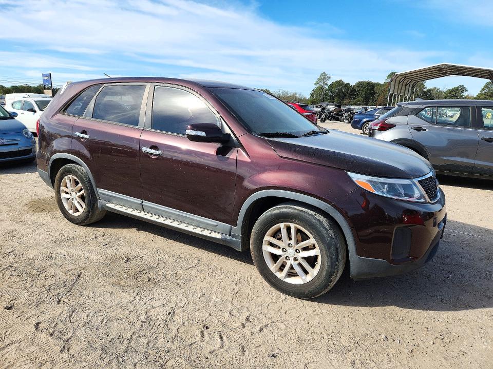 Снимка 4 от търг – 2015 KIA SORENTO с VIN 5XYKT3A62FG556432