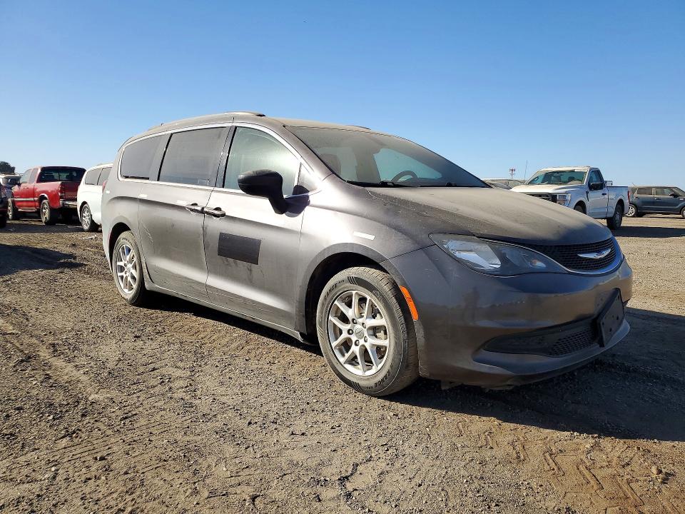 Photo 4 from auction – 2021 CHRYSLER VOYAGER with VIN 2C4RC1DG3MR552034