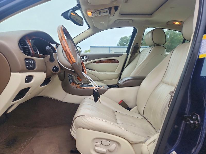 Фото 7 с аукциона – 2006 JAGUAR S-TYPE с VIN SAJWA01B56HN62852